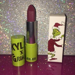 Kylie x Grinch lipstick